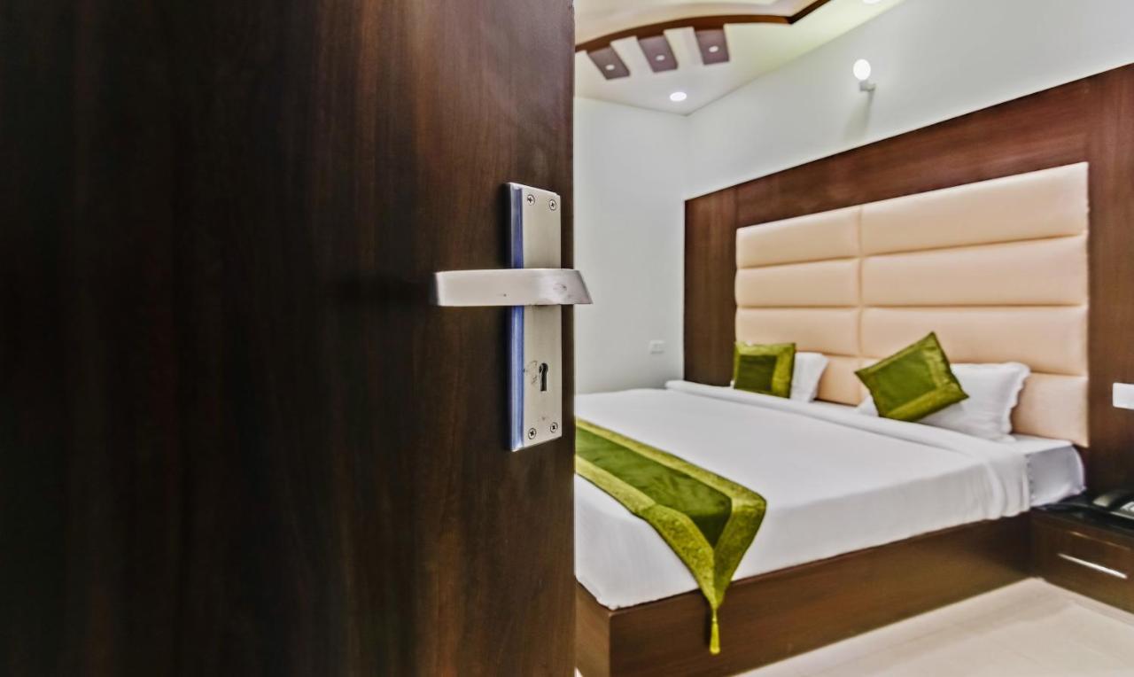 Treebo Resto- Near Lucknow Railway Station Hotel Ngoại thất bức ảnh