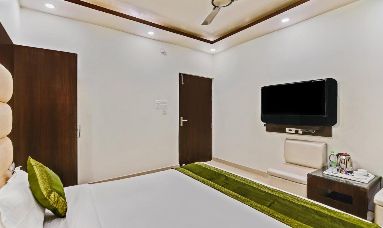 Treebo Resto- Near Lucknow Railway Station Hotel Ngoại thất bức ảnh